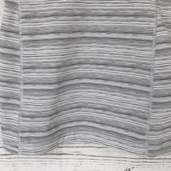 LULULEMON Space Dyed Grey Scoop Neck Tank Top 8 - Picture 5 of 8